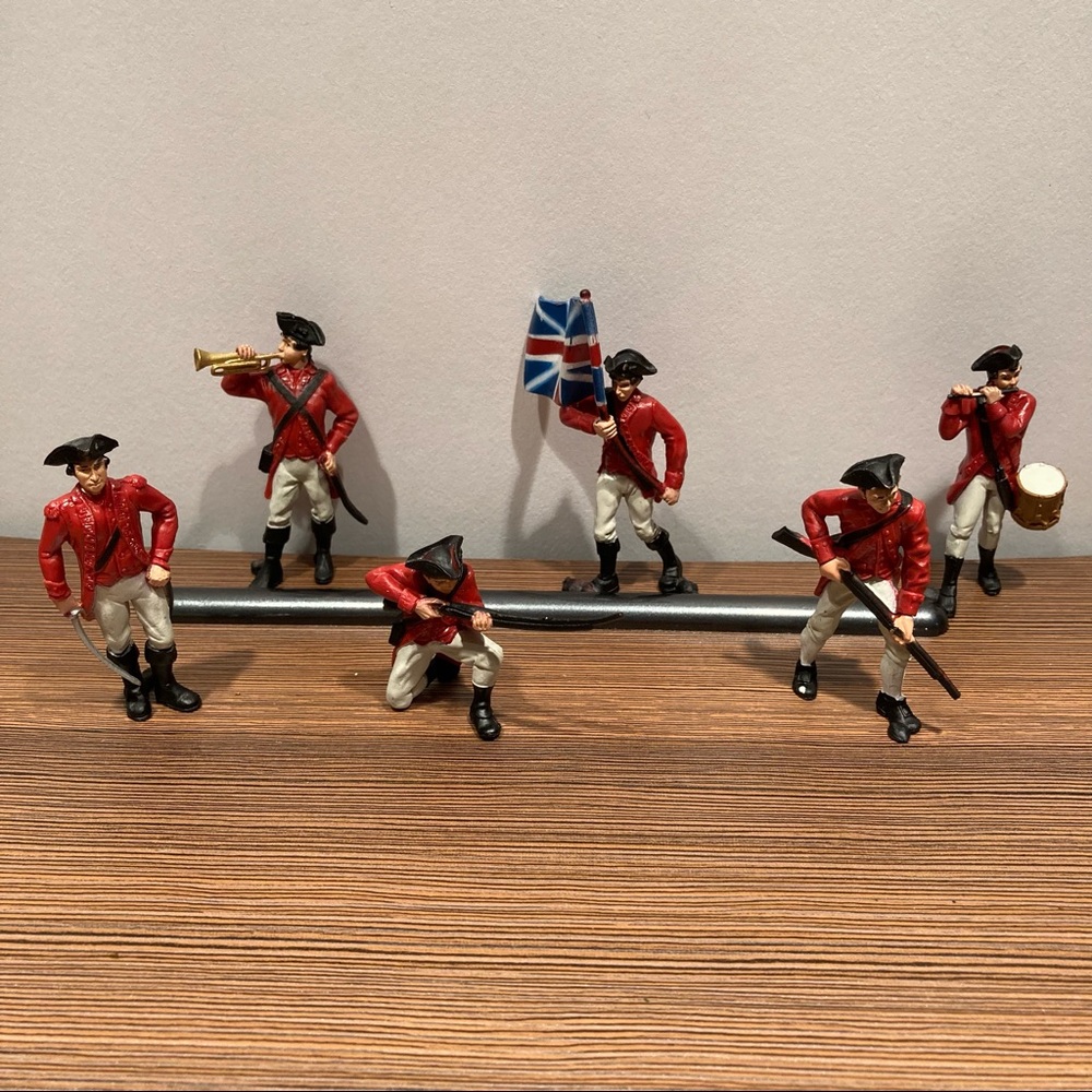 Reduced pricing for Xmas  Miniature soldiers to collect or play 24 pcs in all